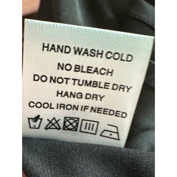 Superdown black satin halter blouse size Small - Picture 5 of 10